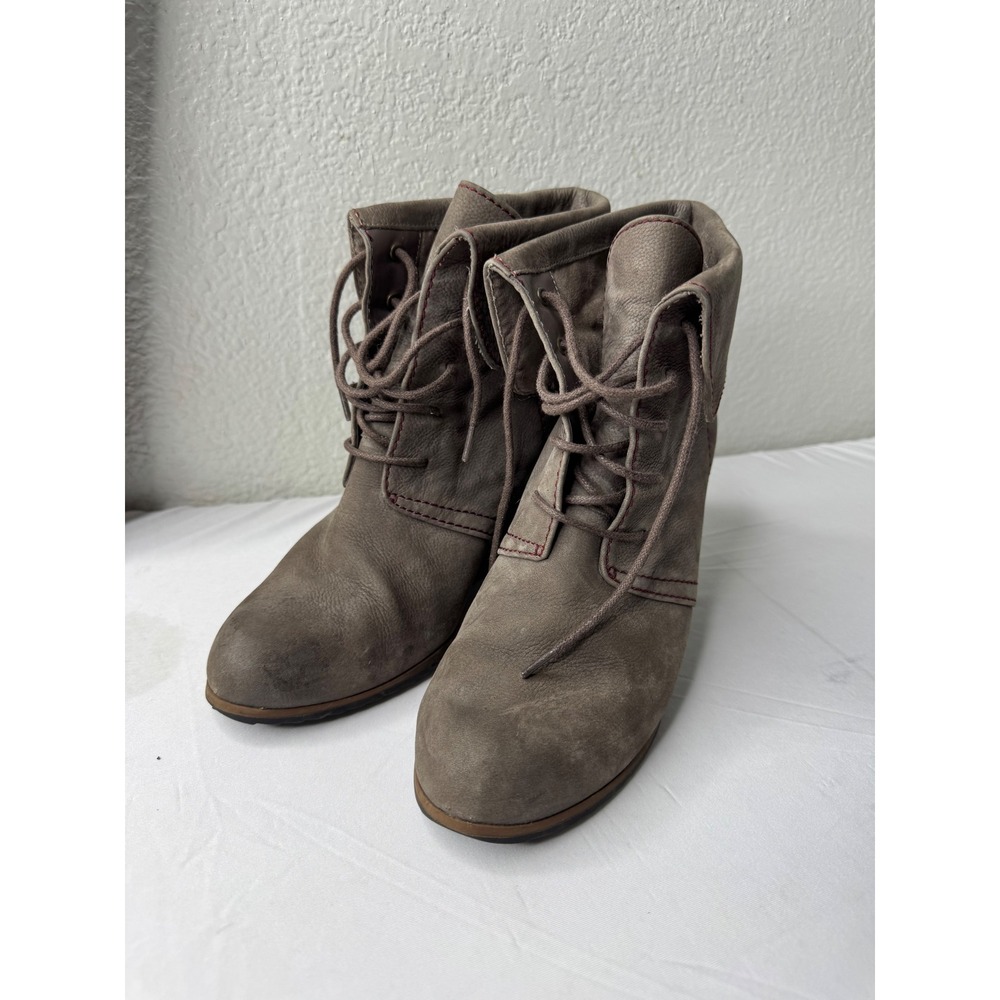 Tesori Womens 10M Taupe Grey Leather Lace Up Wedge Ankle Boots Fold Over Cuff